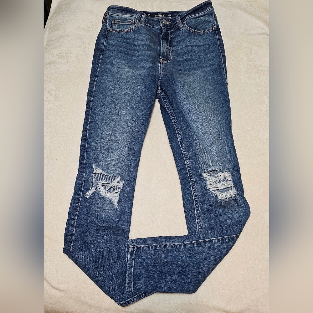 Size 7 Hollister Ultra High Rise Super Skinny Dark Blue Distressed Jeans